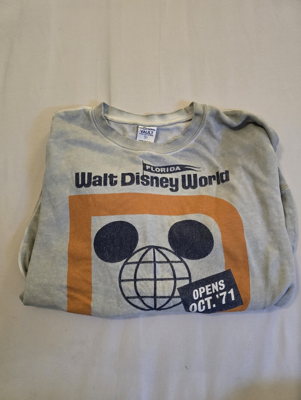 Walt Disney World Vault Collection Crew Neck Size XS